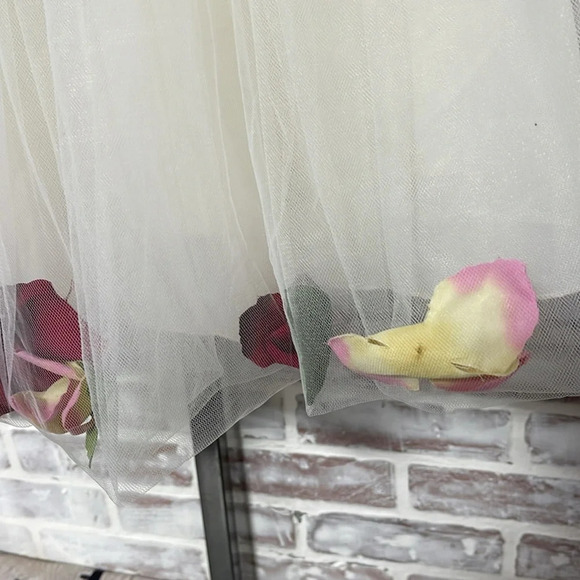 Kids dream flower pedal dress youth 5/6 - Picture 2 of 6